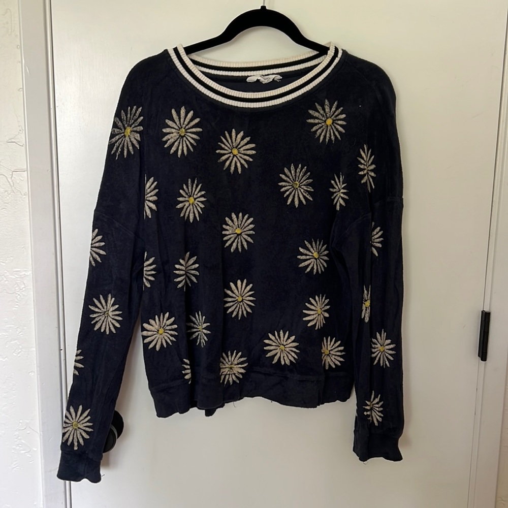 Navy daisy splendid sweatshirt